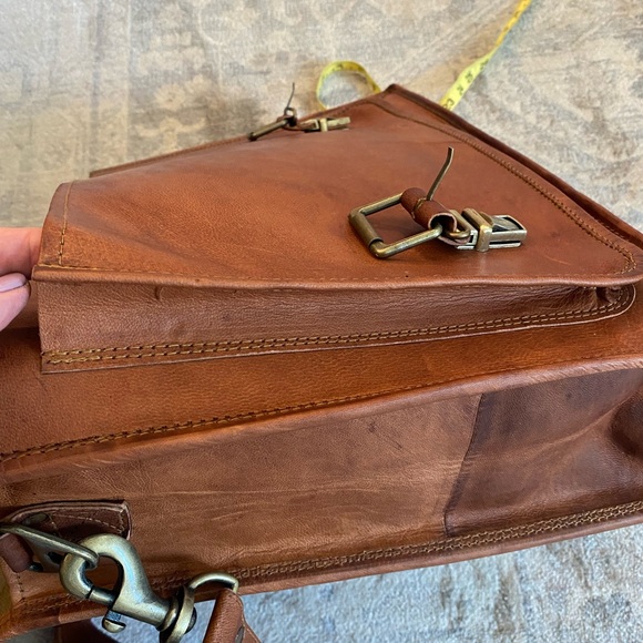 Leather messenger bag - Picture 10 of 10